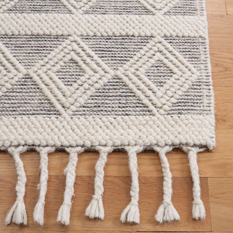 Natura NAT307 Power Loomed Runner Rug - Ivory/Black - 2'3"x8' - Safavieh.