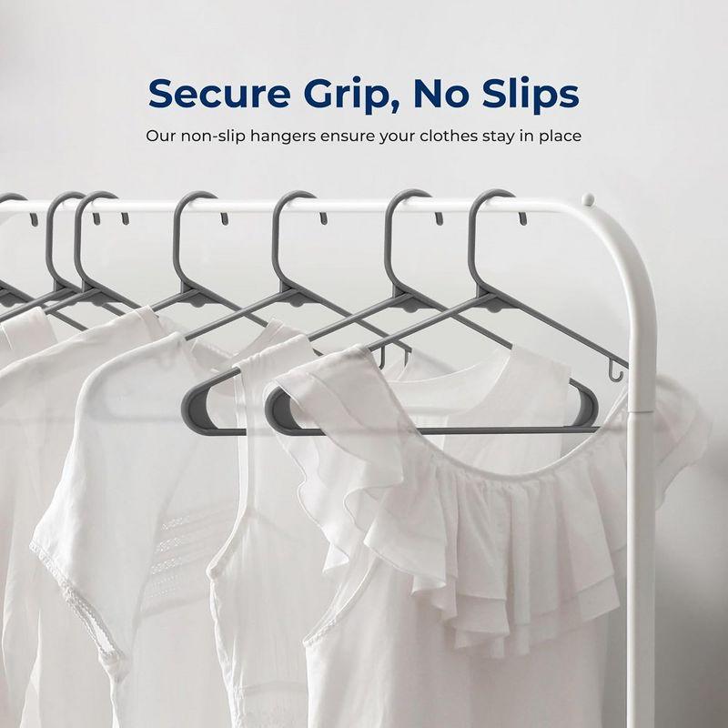 SereneLife 20pc Non-Slip Plastic Clothes Hangers - Space-Saving Design, Grey (SLHPLGRA20)