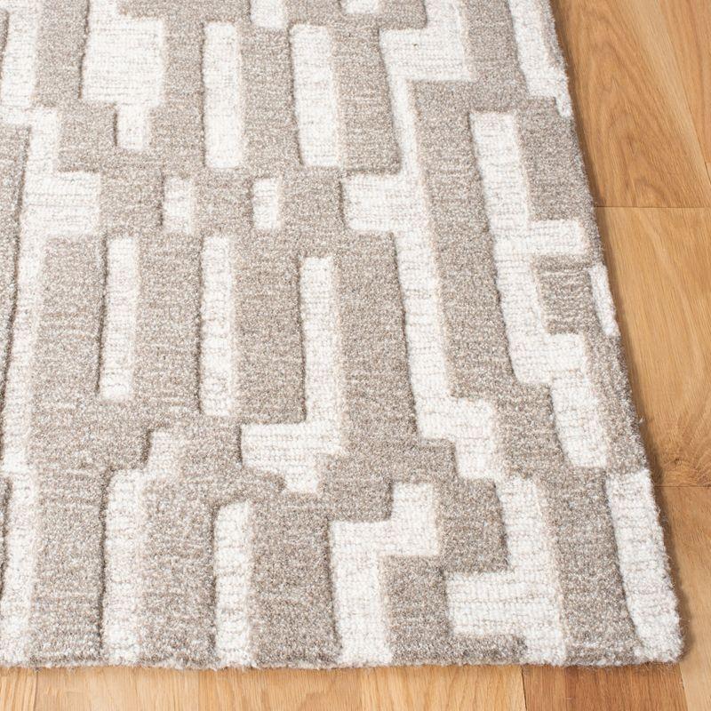 Gray Geometric Hand-Tufted Wool Area Rug, 5' x 8'