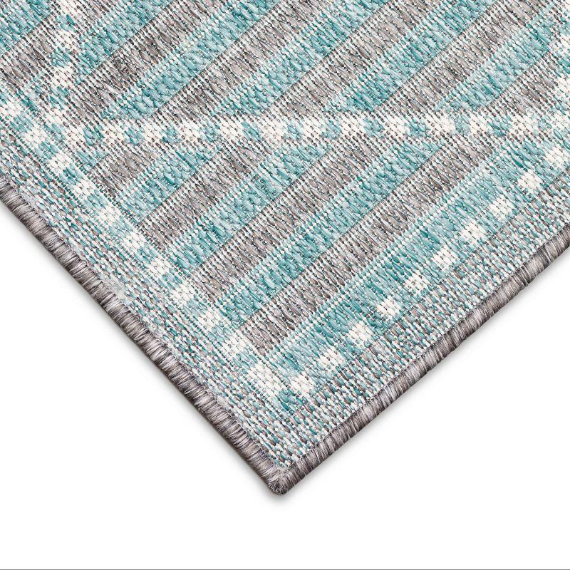 Aqua Checker Diamond 39" Round Synthetic Indoor/Outdoor Rug