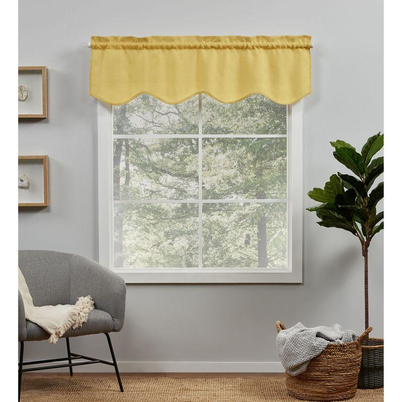 Amalgamated Textiles Exclusive Home Loha Light Filtering Rod Pocket Scalloped Valance