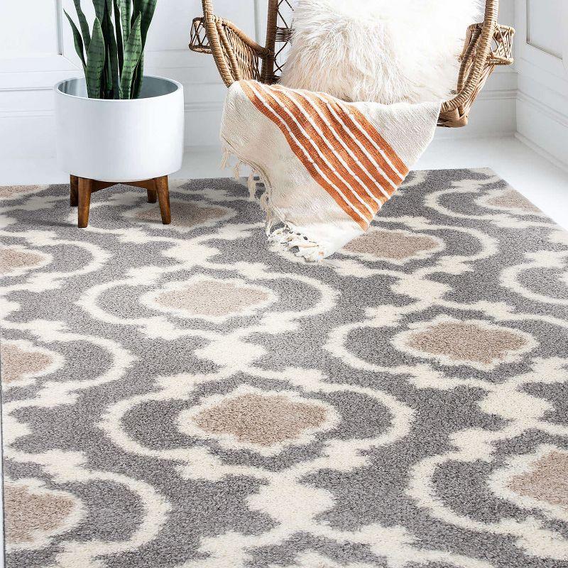 World Rug Gallery Cozy Moroccan Trellis Shag Area Rug - Gray 5'3" x 7'3"