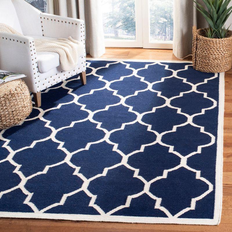 Navy/Ivory Handmade Geometric Wool Area Rug - 3' x 5'