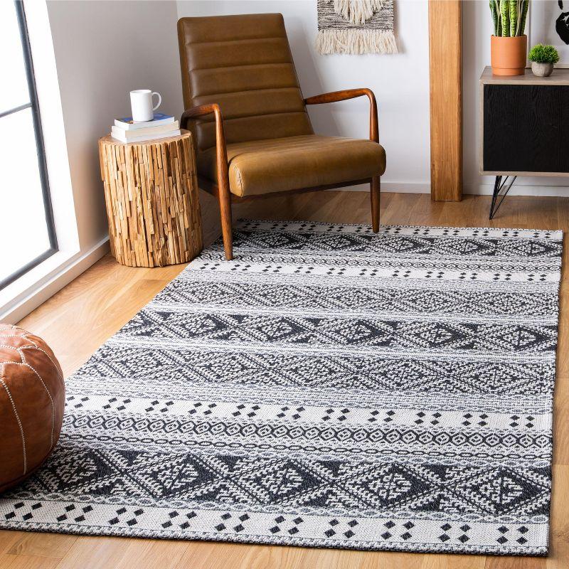 Boho-Modern Black and Cream Handmade Area Rug - 4' x 6'