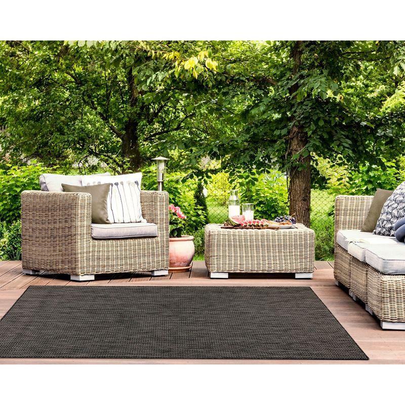 Liora Manne Carmel Texture Stripe Indoor/Outdoor Rug Black 4'10" x 7'6"