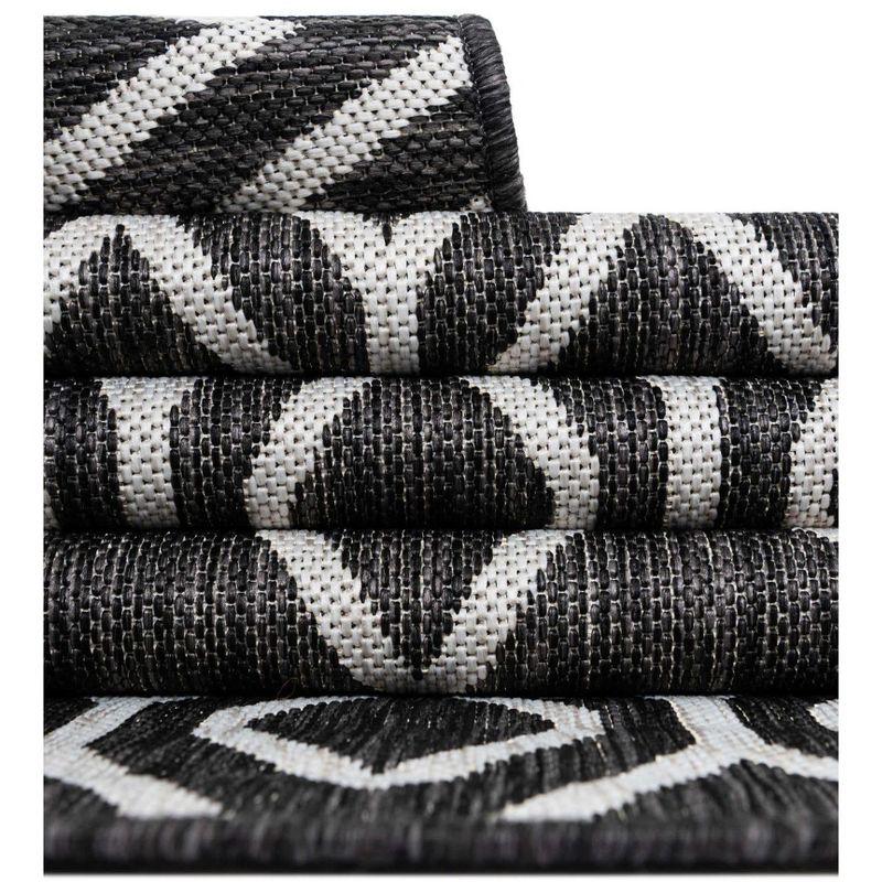 Jill Zarin Outdoor Turks and Caicos Trellis Woven Area Rug