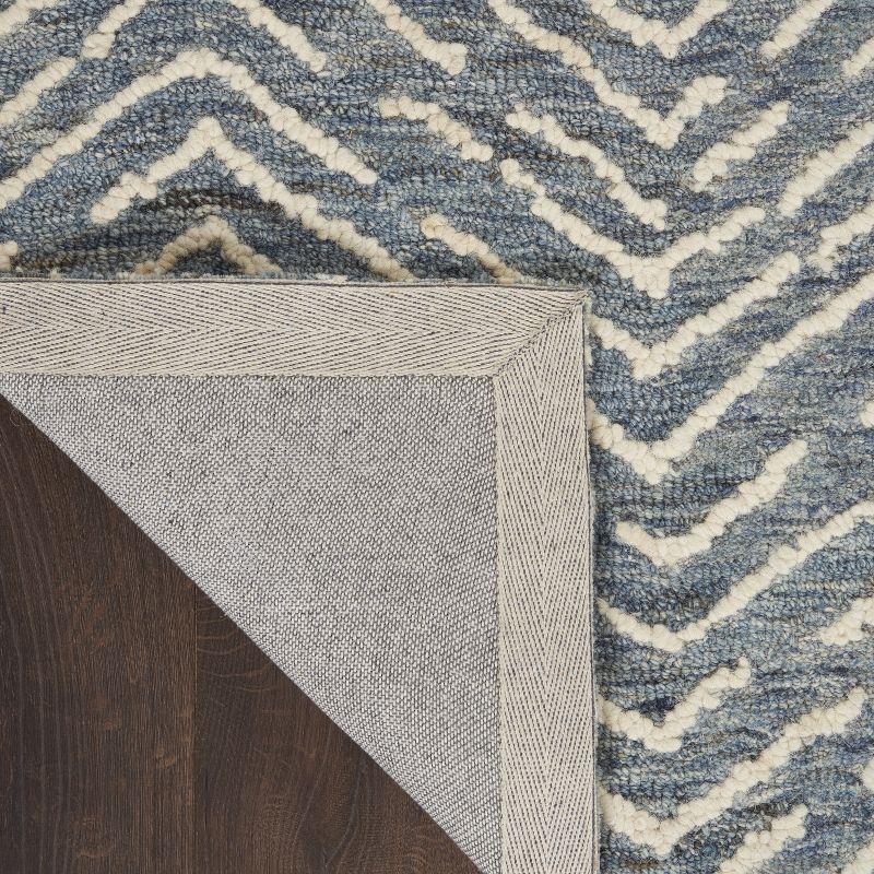 Hand-Tufted Indigo/Ivory Chevron Wool Area Rug - 100"