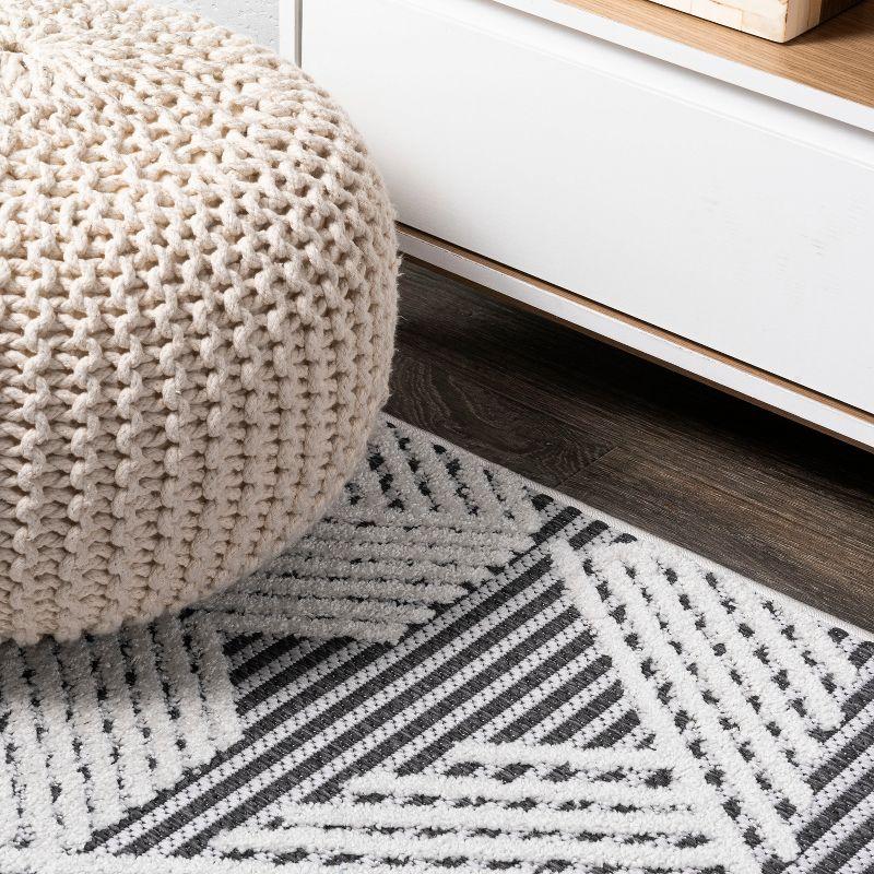 2'x8' Jazz High-Low Pile Art Deco Geometric Indoor/Outdoor Runner Rug, Black/Ivory - JONATHAN Y