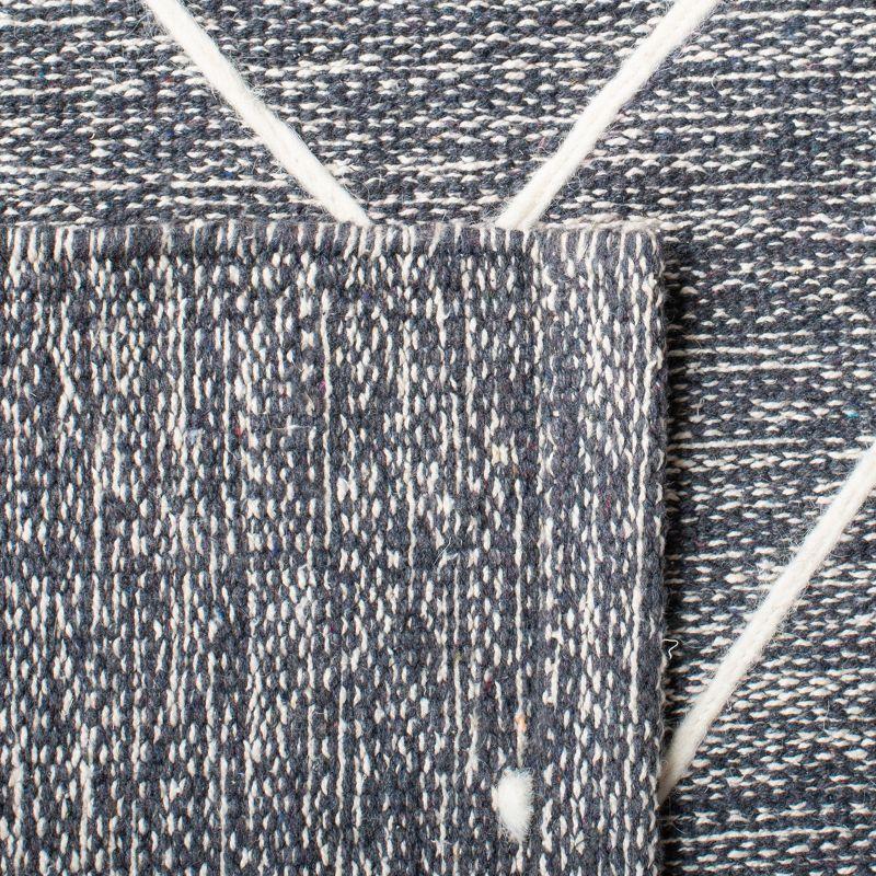 Gray and White Handwoven Wool Cotton 6' x 9' Area Rug