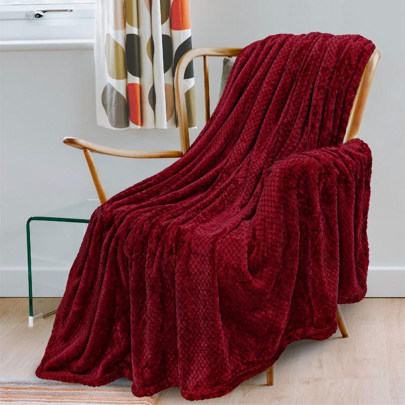 PAVILIA Soft Waffle Blanket Throw for Sofa Bed, Lightweight Plush Warm Blanket for Couch