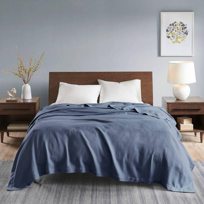 Luxurious King-Sized Blue Egyptian Cotton Cozy Blanket