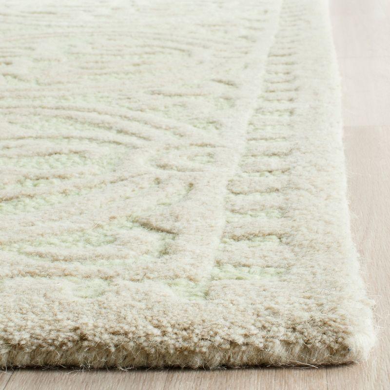 Light Green/Ivory Hand-Tufted Moroccan Wool Area Rug, 2'6" x 4'