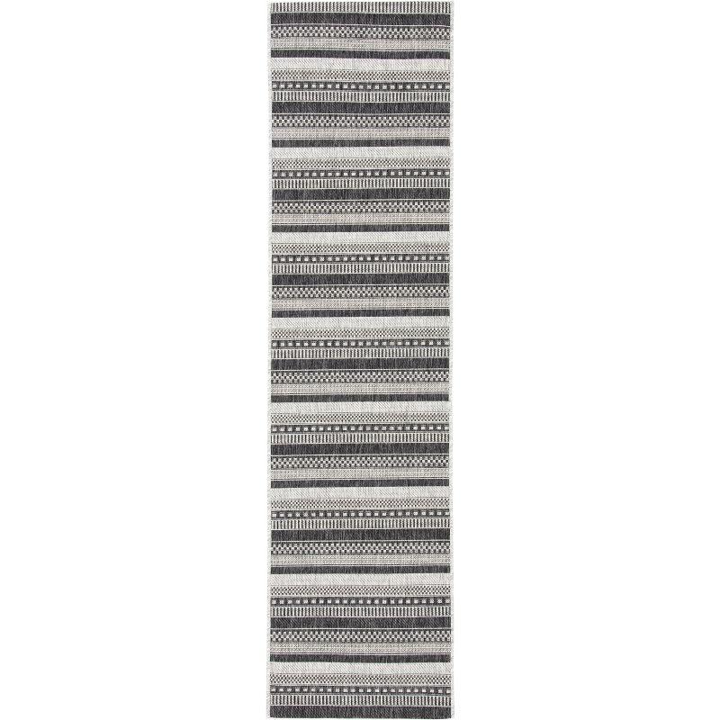 Courtyard CY8784 Power Loomed Indoor/Outdoor Runner Rug - Black/Grey - 2'3"x8' - Safavieh.