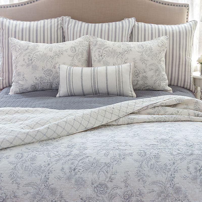 C&F Home Colonial Williamsburg Clementina Cement Gray Floral Twin Quilt