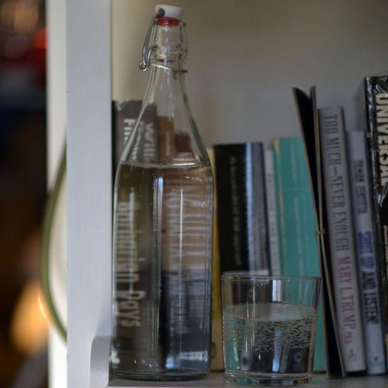 Bormioli Rocco Giara Glass Bottle with Airtight Clamp Lid, 33.75 oz - BPA-Free Bottle, Leakproof Glassware - Made in Italy (Clear)