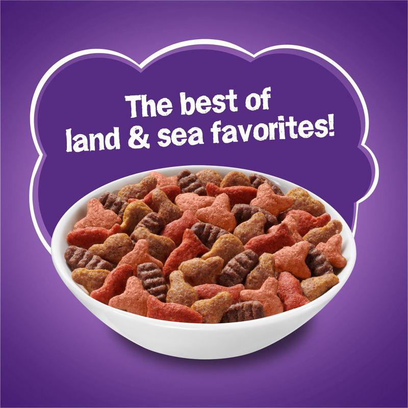 Purina Friskies Surfin &Turfin Favorites with Flavors of Chicken, Beef & Seafood Adult Balanced Dry Cat Food - 3.15lbs