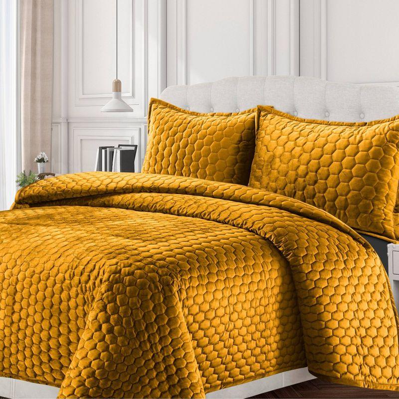 Gold Twin Velvet Reversible Honeycomb Quilt Set