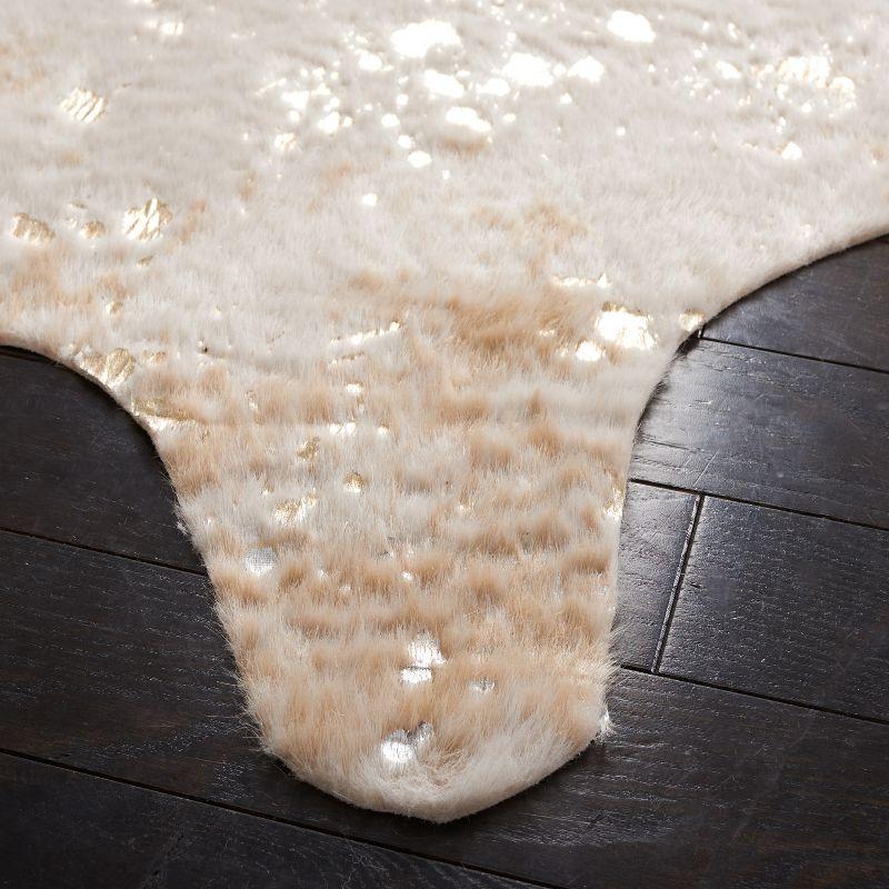 Faux Cow Hide FCH207 Power Loomed Area Rug  - Safavieh