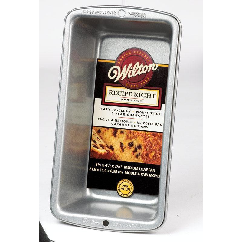 Wilton Wilton 191003159 Recipe Right Non-Stick Medium Loaf Pan, Silver