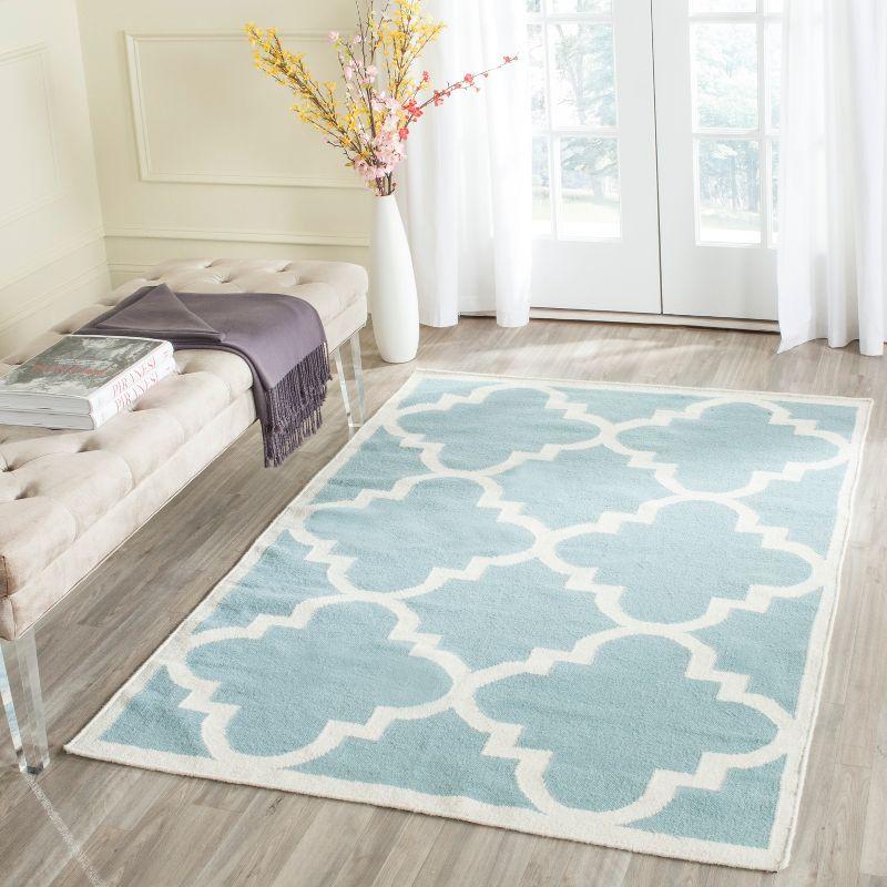 Rodgers Hand Woven Flat Weave Wool/Cotton Geometric Rug in Blue/Ivory