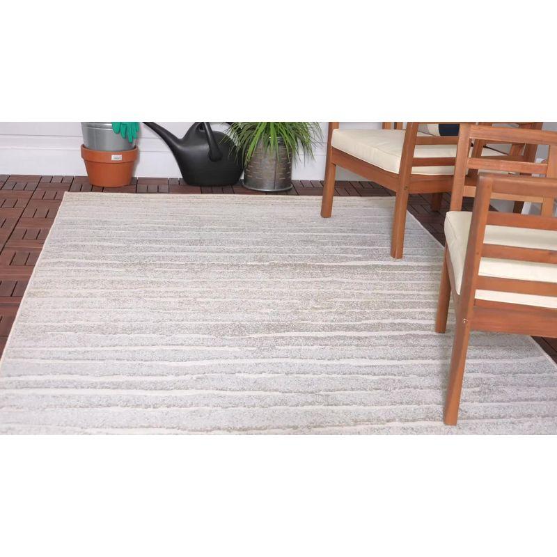 Easy-Care Stain-Resistant Light Gray Synthetic Outdoor Runner