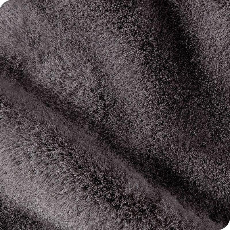 Ultra-Soft Fleece & Faux Fur Dark Gray Throw for All Ages