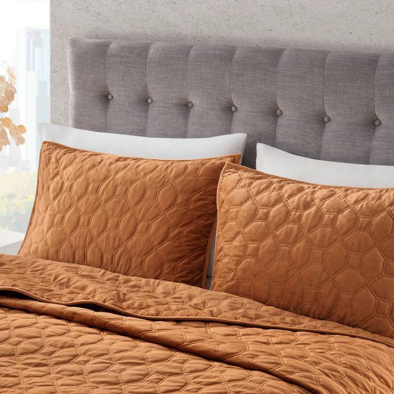 Harper 3 Piece Velvet Quilt Set