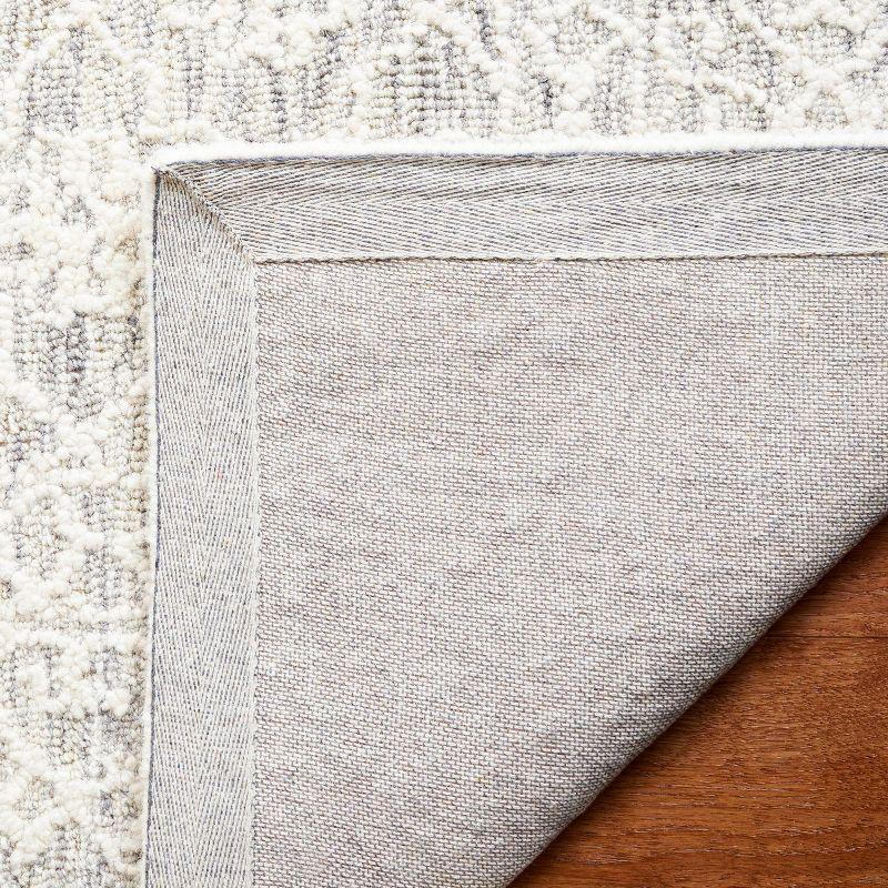 Ebony EBN208 Hand Tufted Area Rug - Grey/Ivory - 4'x6' - Safavieh.