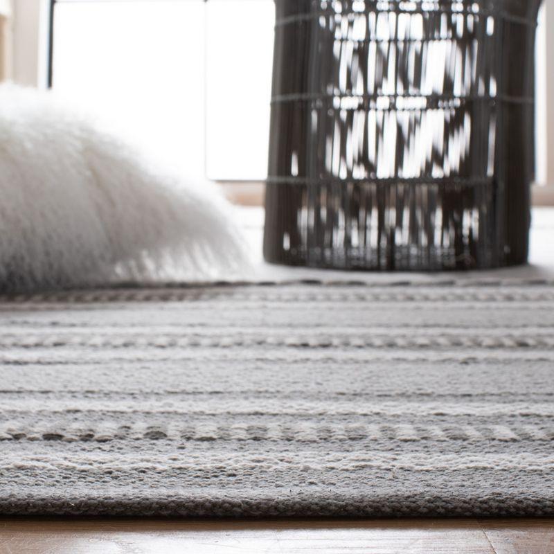 Montauk MTK215 Hand Woven Area Rug - Grey/Ivory - 8'9"x11'9" - Safavieh.