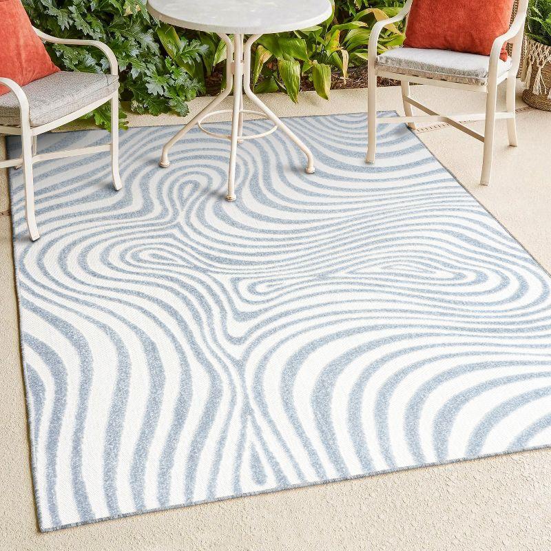 JONATHAN Y Maribo High-Low Abstract Groovy Striped Light Blue/Ivory 4 ft. x 6 ft. Indoor/Outdoor Area Rug