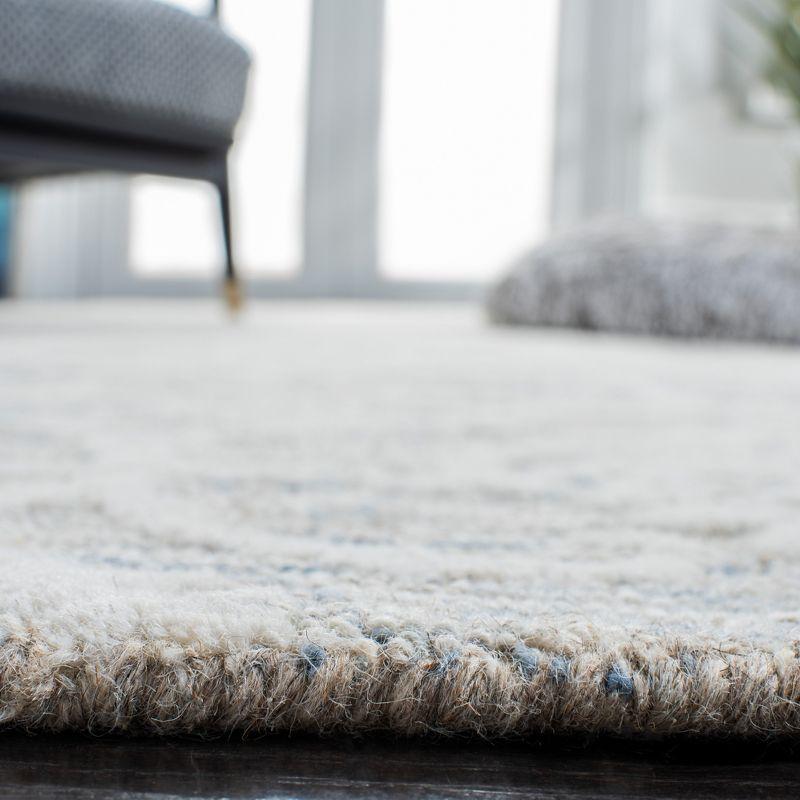 Metro MET996 Hand Tufted Indoor Area Rug - Light Blue/Ivory - 4'x6' - Safavieh