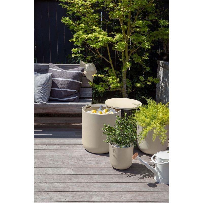 Veradek Kona Round Plastic Outdoor Side Table