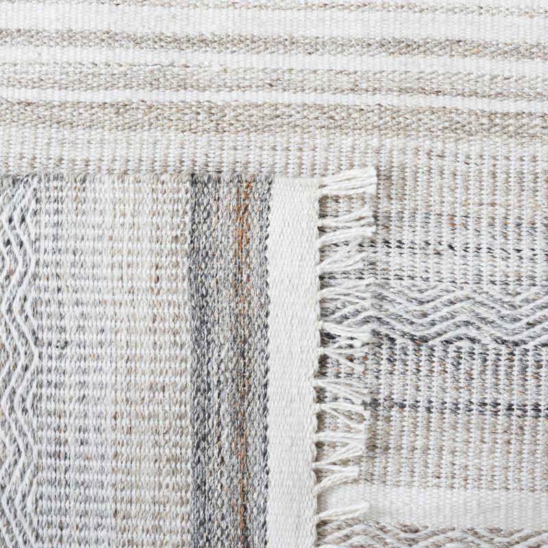 Kilim KLM275 Hand Woven Area Rug - Ivory/Charcoal - 4'x6' - Safavieh.