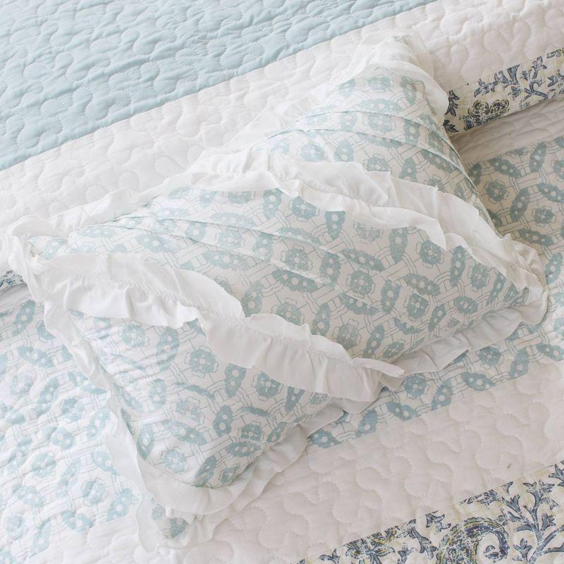 Shabby Chic Blue Paisley Full/Queen Cotton Percale Quilt Set with Decorative Pillows