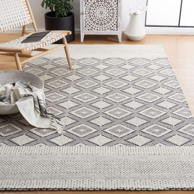 Hand-Knotted Vermont Elegance Wool 6'x6' Square Rug in Ivory/Black