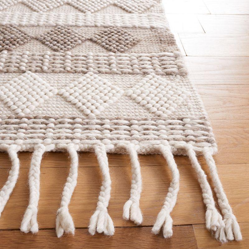 Ivory Wool Handmade Braided 4' x 6' Rectangular Rug