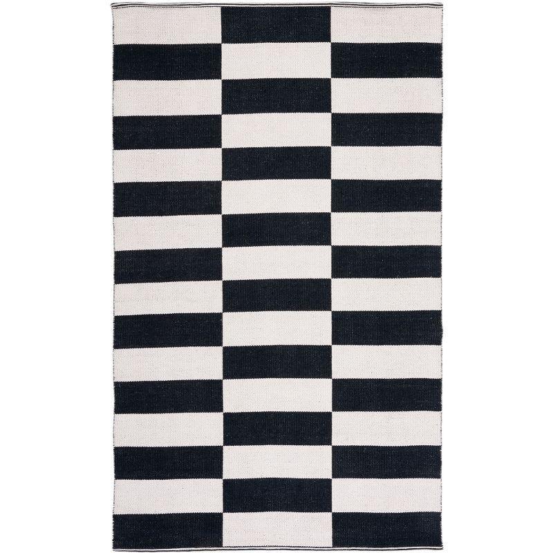 Coastal Charm Handwoven Black and Ivory Cotton Area Rug - 5'x8'