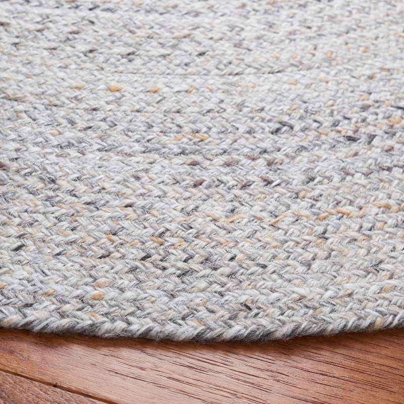 Gray Round Handwoven Reversible Braided Rug, 6' Diameter