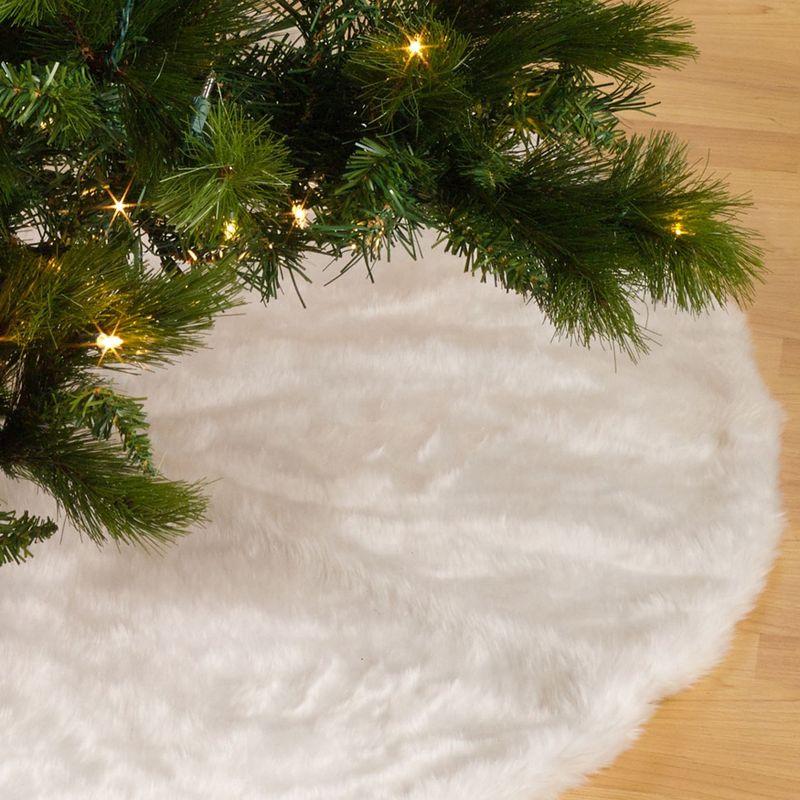 Saro Lifestyle Solid Faux Fur Design Christmas Tree Skirt