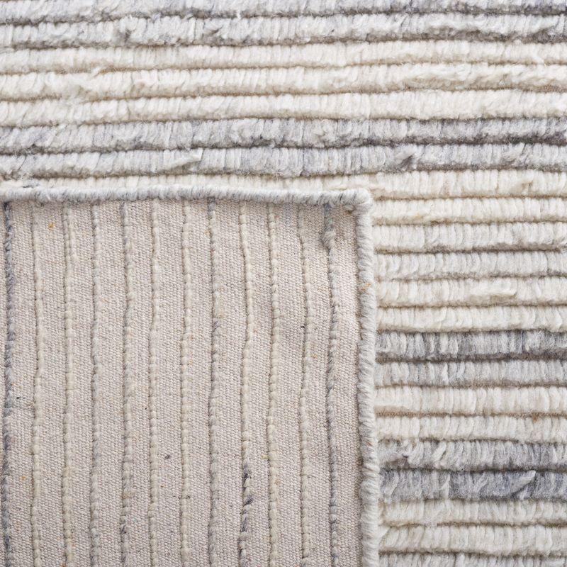 Casablanca CSB793 Hand Woven Indoor Area Rug - Grey/Ivory - 4'x6' - Safavieh