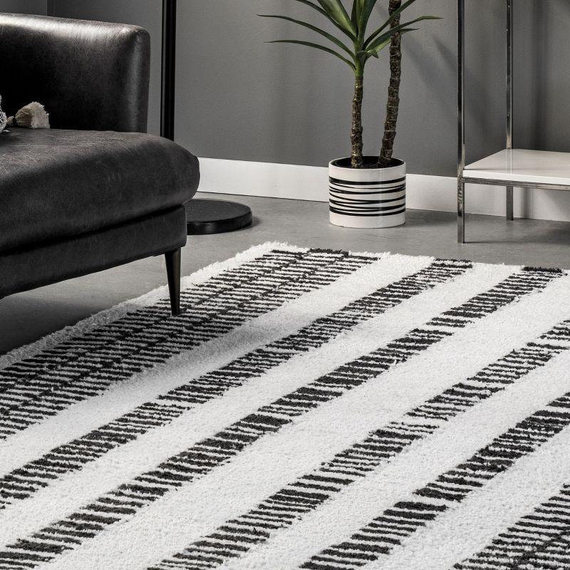 Handmade 8' x 10' Gray Stripe Tufted Synthetic Area Rug