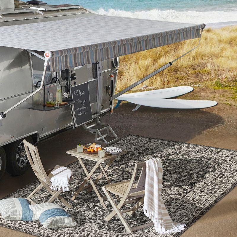 4'x6' Palazzo Vine and Border Textured Weave Indoor/Outdoor Area Rug, Black/Gray - JONATHAN Y