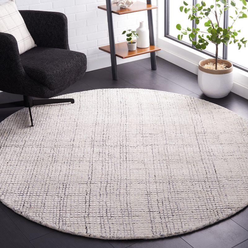 Abstract ABT470 Handmade Indoor Area Rug - Ivory/Grey - 6' Round - Safavieh