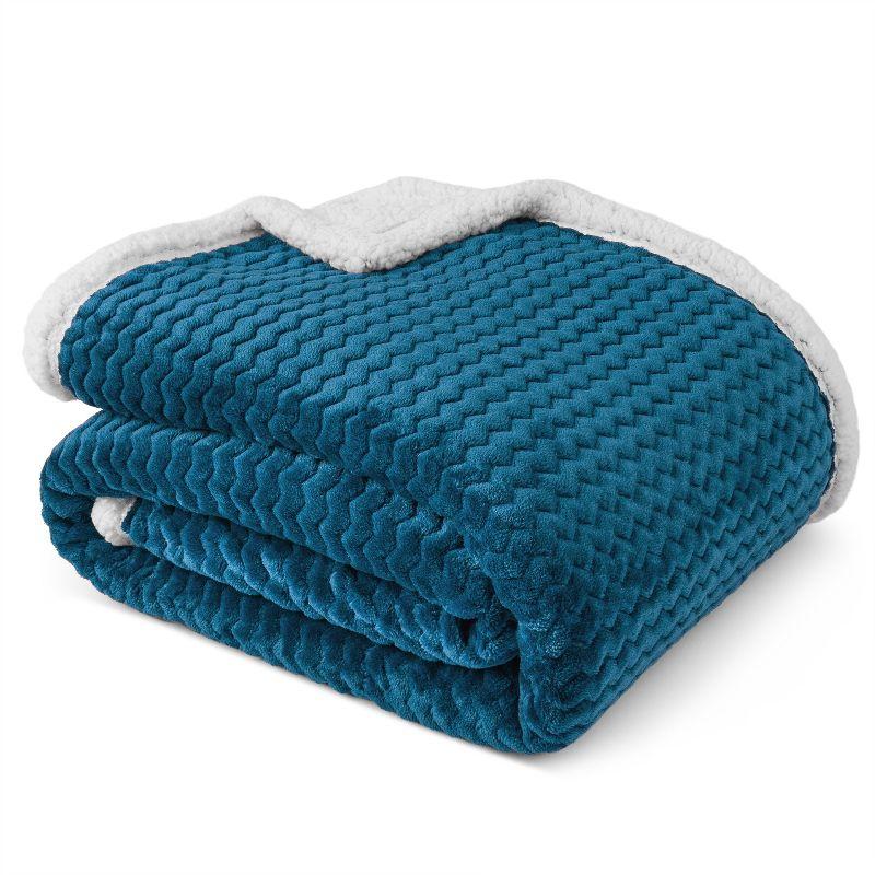 Pavilia Hand Woven Throw Blanket