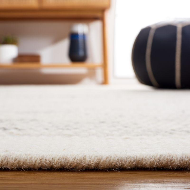 Vermont VRM807 Hand Woven Indoor Area Rug - Ivory/Black - 4'x6' - Safavieh