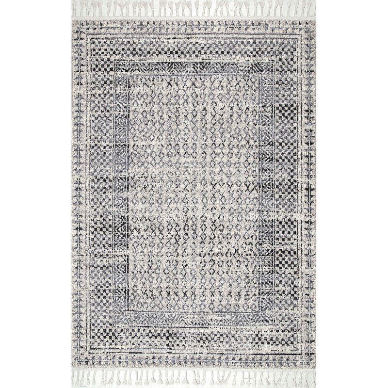 nuLOOM Claudia Diamond Tassel Area Rug