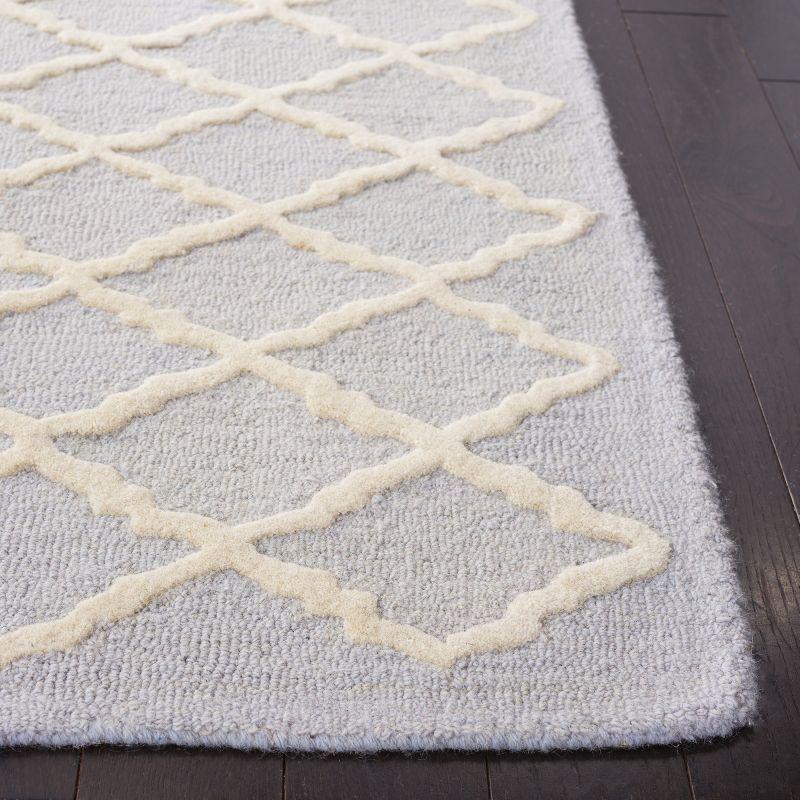 Cambridge CAM137 Tufted Indoor Area Rug - Light Blue/Ivory - 4'x6' - Safavieh