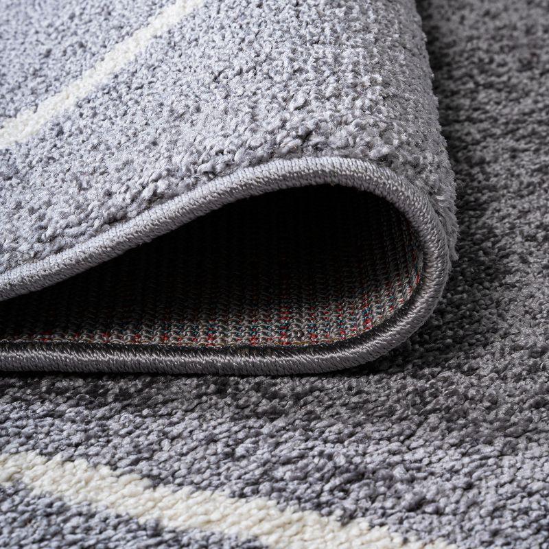 4'x6' Cole Minimalist Diamond Trellis Area Rug, Gray/White - JONATHAN Y
