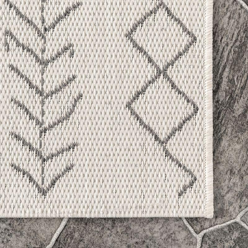 Ivory Geometric Easy-Care Outdoor 7.5' x 10.75' Area Rug