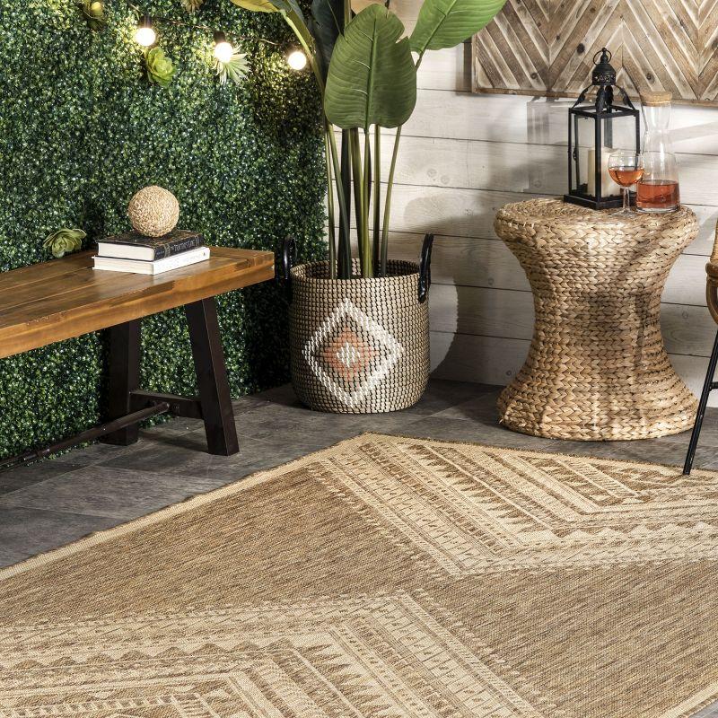 Steelside™ Zac Geometric Indoor/Outdoor Area Rug for Living Room Patio Deck Front Porch Kitchen, Brown/Ivory